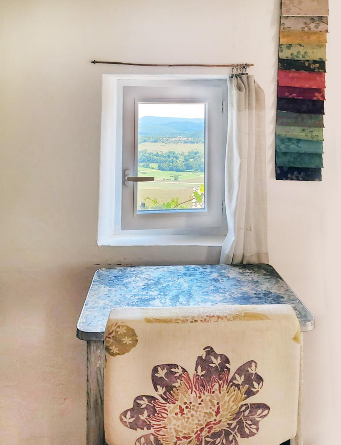 Maisonnette Provencale Simiane-la-Rotonde
